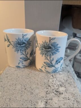2 Spode Home "Vintage Denim" Blue Floral On White 12 oz  Mugs